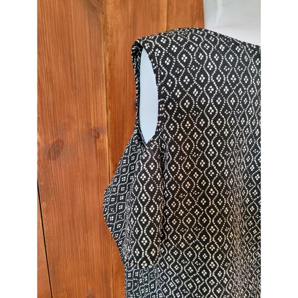 Meraki Women’s L Cold Shoulder Black Top Cream Floral Flutter Sleeves Cape Back - Picture 10 of 16